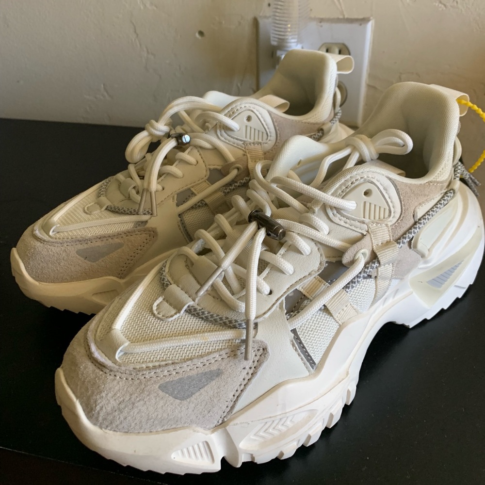 Brand New Unworn Boxy Shoes UK 5 Mens